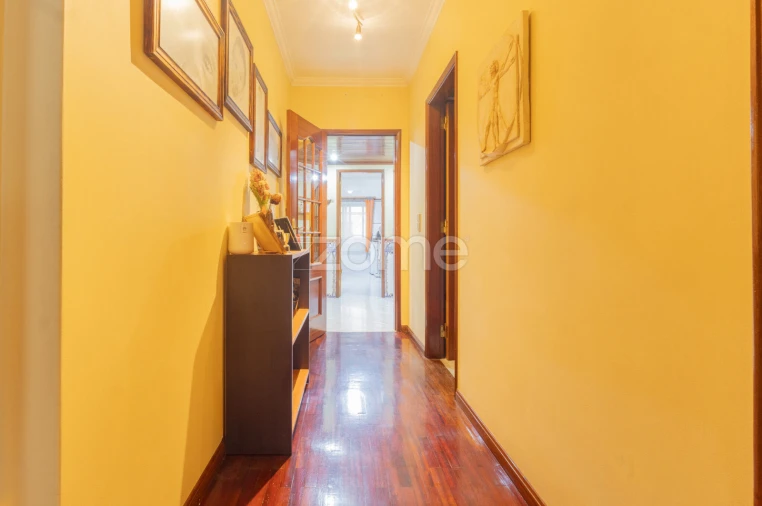 Apartamento T3 para Venda em São Domingos de Rana Foto 3