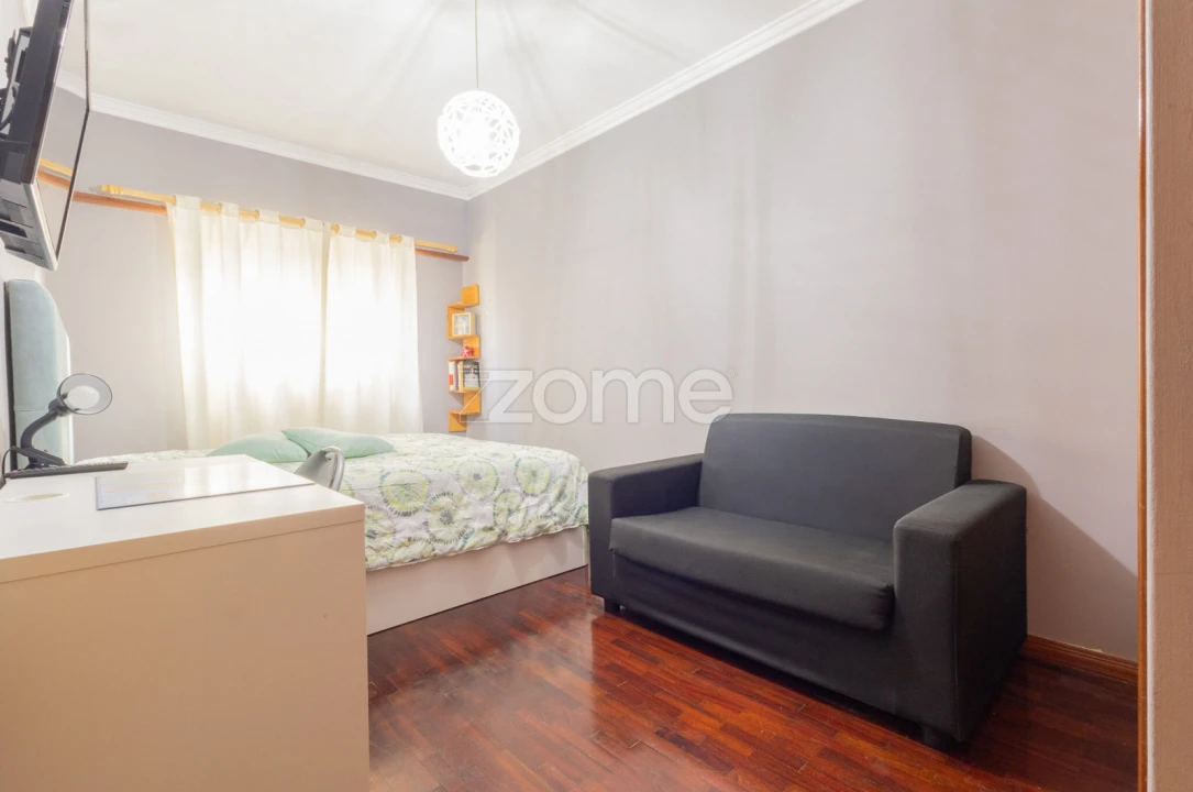 Apartamento T3 para Venda em São Domingos de Rana Foto 10