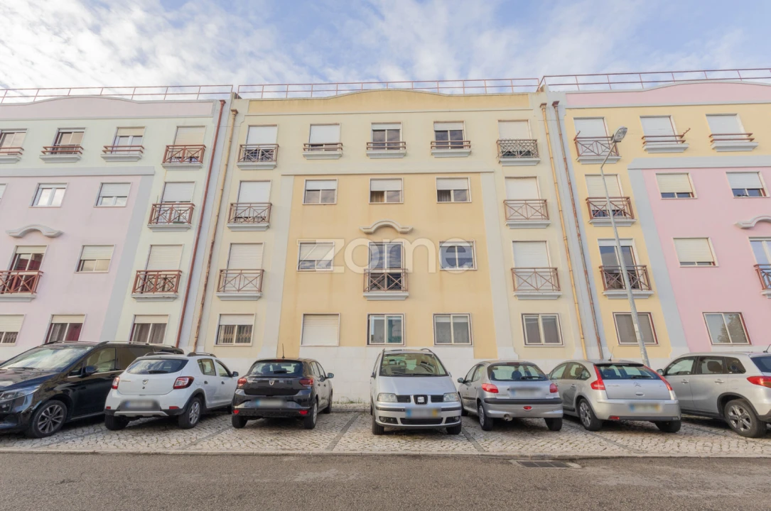 Apartamento T3 para Venda em São Domingos de Rana Foto 14