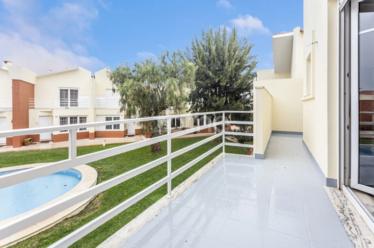 Moradia T3 para Venda em São Domingos de Rana Foto 22