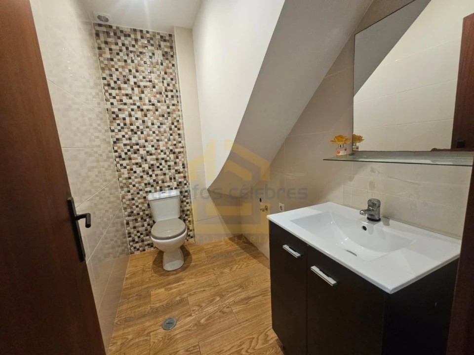 Moradia T3 para Venda em Mindelo Foto 8