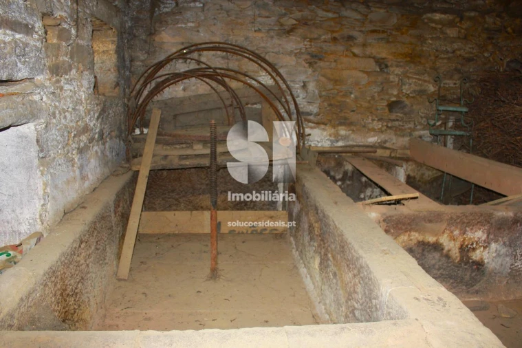 Moradia T2 para Venda em Sanfins do Douro Foto 13