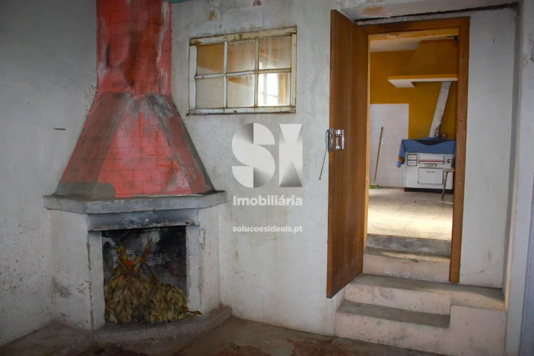 Moradia T2 para Venda em Sanfins do Douro Foto 24