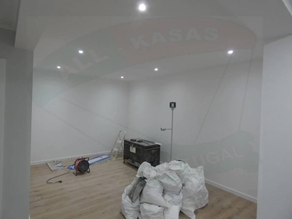 Apartamento T3 para Venda em Águas Livres Foto 3