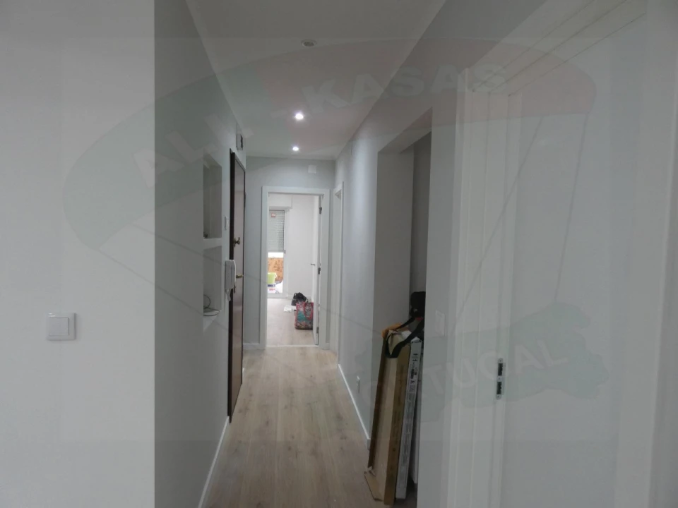 Apartamento T3 para Venda em Águas Livres Foto 5