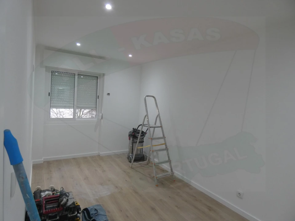 Apartamento T3 para Venda em Águas Livres Foto 9