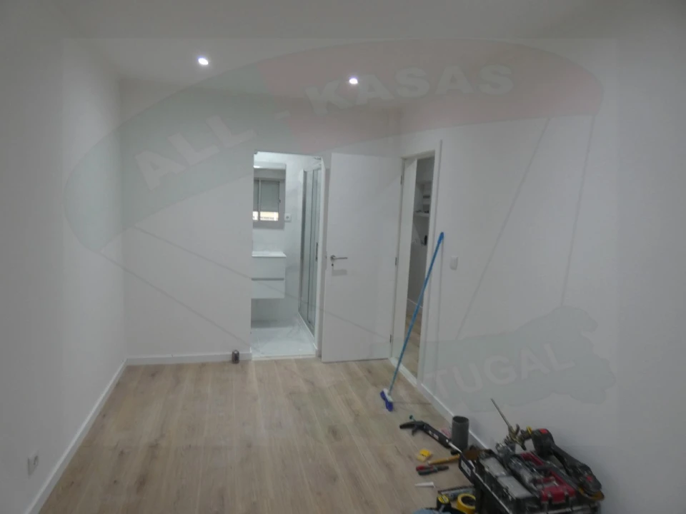 Apartamento T3 para Venda em Águas Livres Foto 10