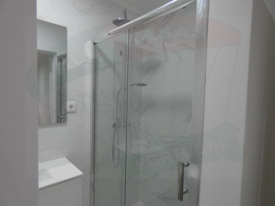 Apartamento T3 para Venda em Águas Livres Foto 13