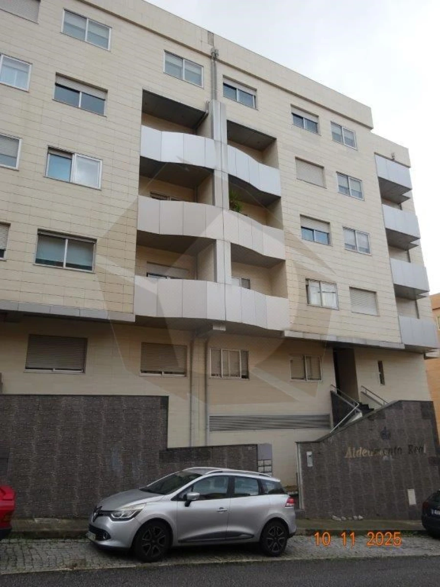 Apartamento T2 para Venda em Fânzeres e São Pedro da Cova Foto 2