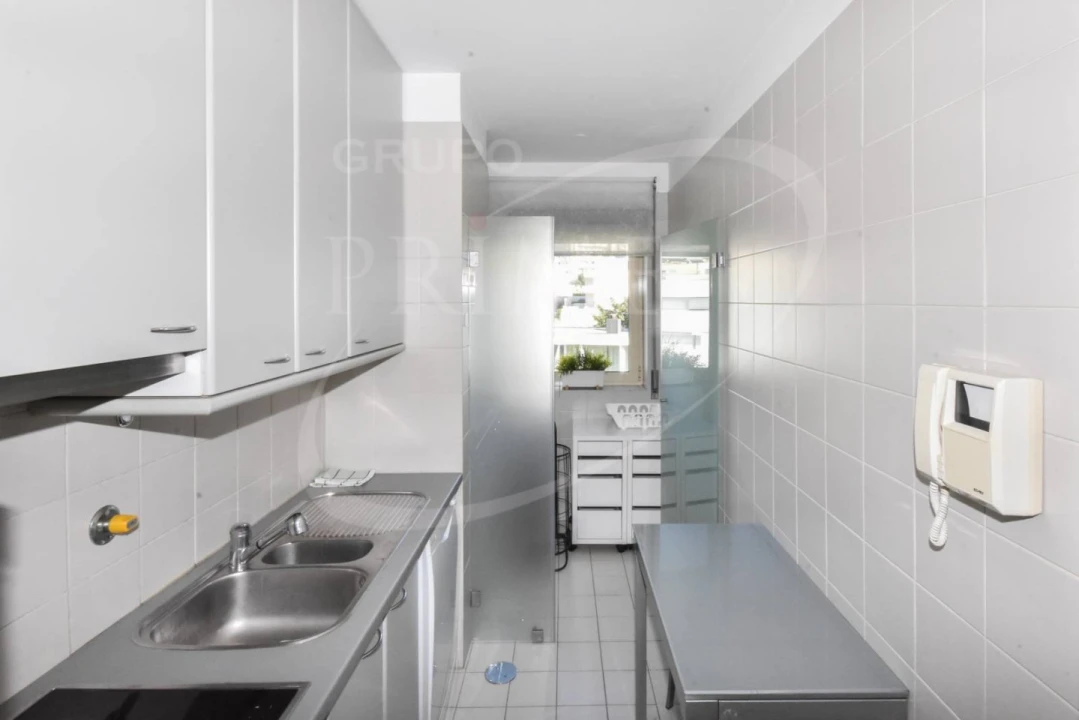 Apartamento T1 para Arrendamento em Aldoar, Foz do Douro e Nevogilde Foto 12
