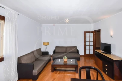 Apartamento T1 para Arrendamento em Aldoar, Foz do Douro e Nevogilde