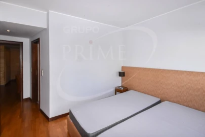 Apartamento T1 para Arrendamento em Aldoar, Foz do Douro e Nevogilde