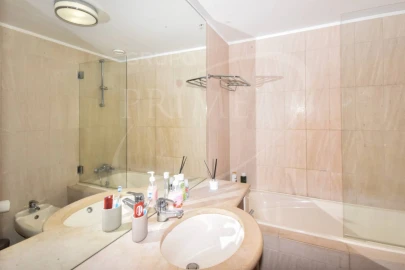 Apartamento T1 para Arrendamento em Aldoar, Foz do Douro e Nevogilde