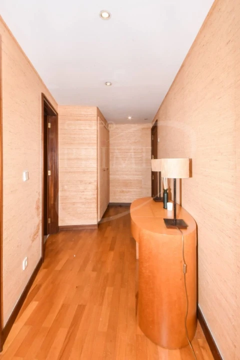 Apartamento T1 para Arrendamento em Aldoar, Foz do Douro e Nevogilde