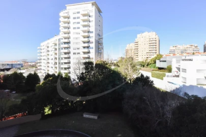 Apartamento T1 para Arrendamento em Aldoar, Foz do Douro e Nevogilde