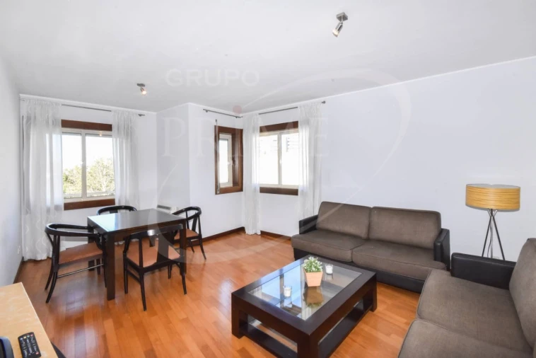 Apartamento T1 para Arrendamento em Aldoar, Foz do Douro e Nevogilde Foto 2