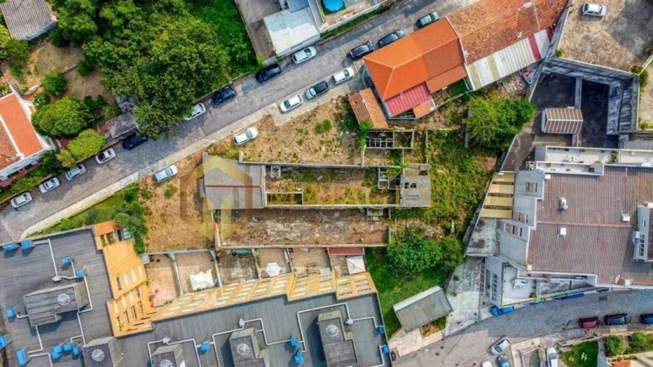 Terreno para Venda em Gondomar (São Cosme), Valbom e Jovim Foto 1