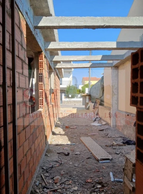 Moradia T4 para Venda em Fernao Ferro