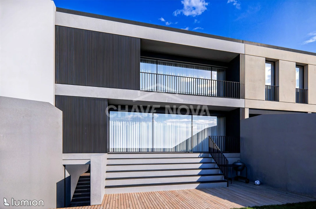 Moradia T3 para Venda em Folgosa Foto 11