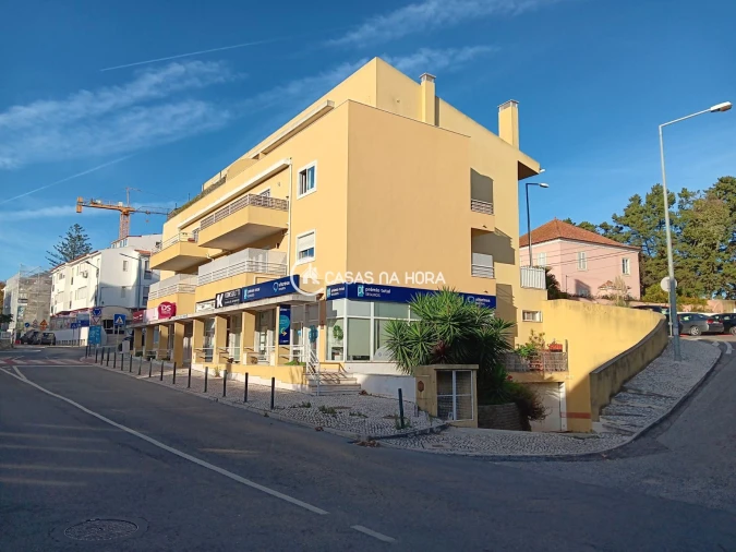 Negócio para Venda em Carcavelos e Parede Foto 1