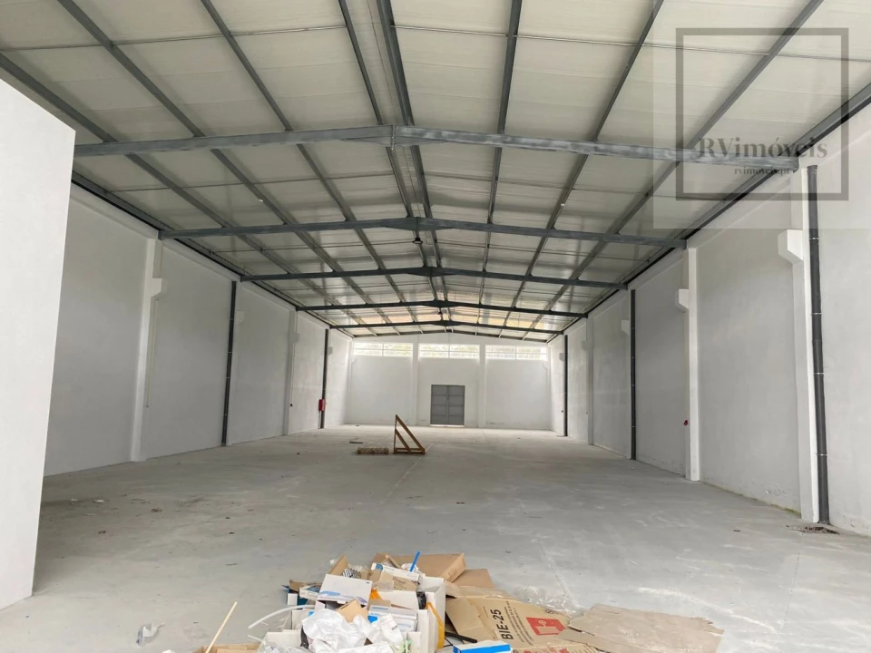 Loja para Venda em Alvarães Foto 12