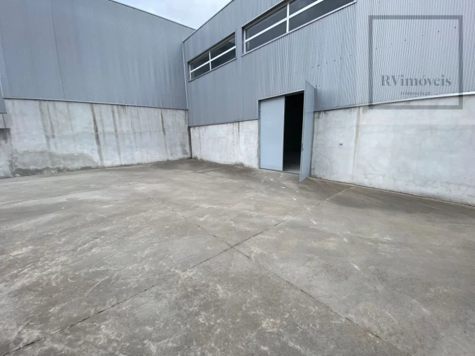 Loja para Venda em Alvarães Foto 9