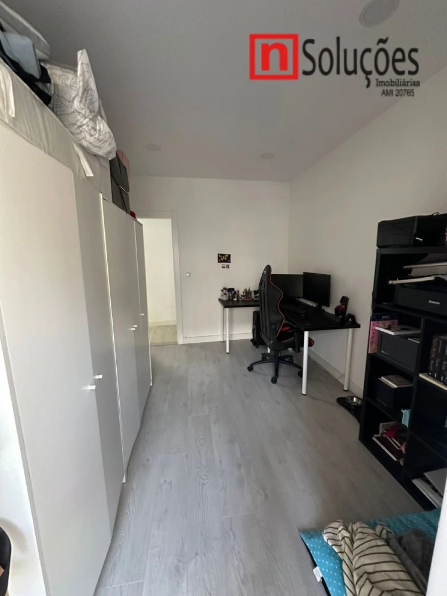 Apartamento T2 para Venda em Póvoa de Santa Iria e Forte da Casa Foto 19