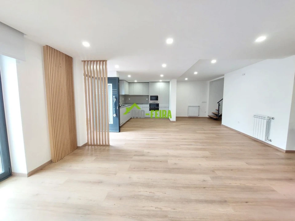 Moradia T3 para Venda em Macieira de Sarnes Foto 19