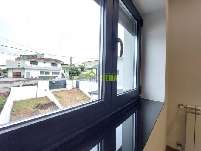 Moradia T3 para Venda em Macieira de Sarnes Foto 27