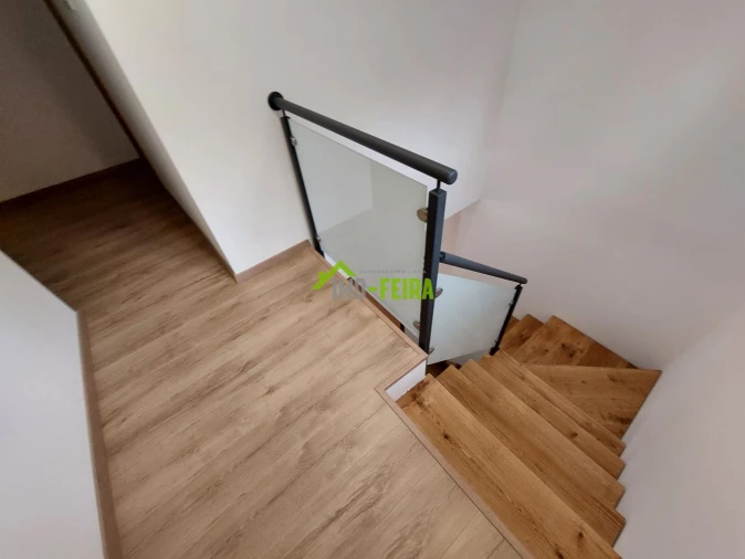 Moradia T3 para Venda em Macieira de Sarnes Foto 10