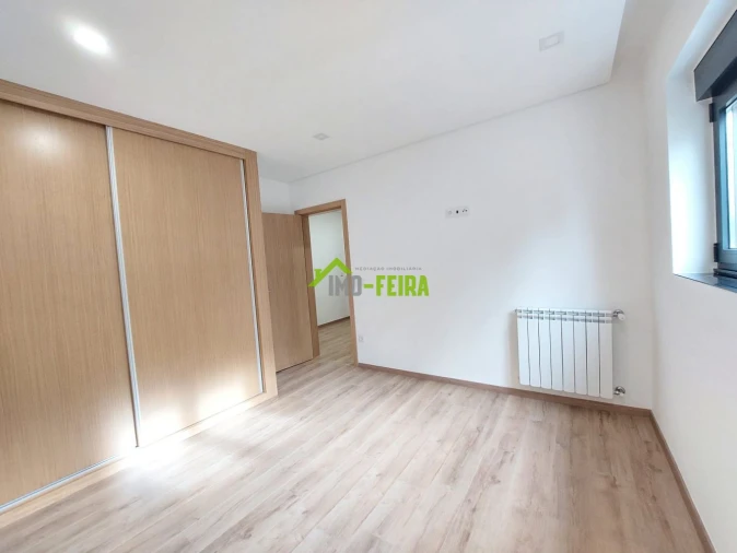 Moradia T3 para Venda em Macieira de Sarnes Foto 13