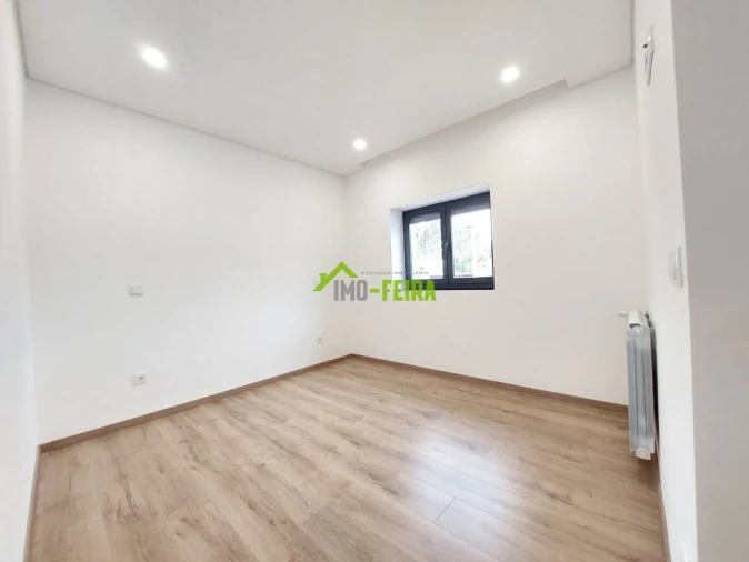 Moradia T3 para Venda em Macieira de Sarnes Foto 22