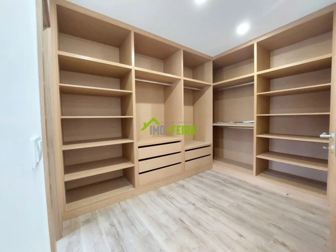 Moradia T3 para Venda em Macieira de Sarnes Foto 7