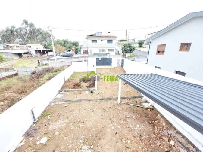 Moradia T3 para Venda em Macieira de Sarnes Foto 23