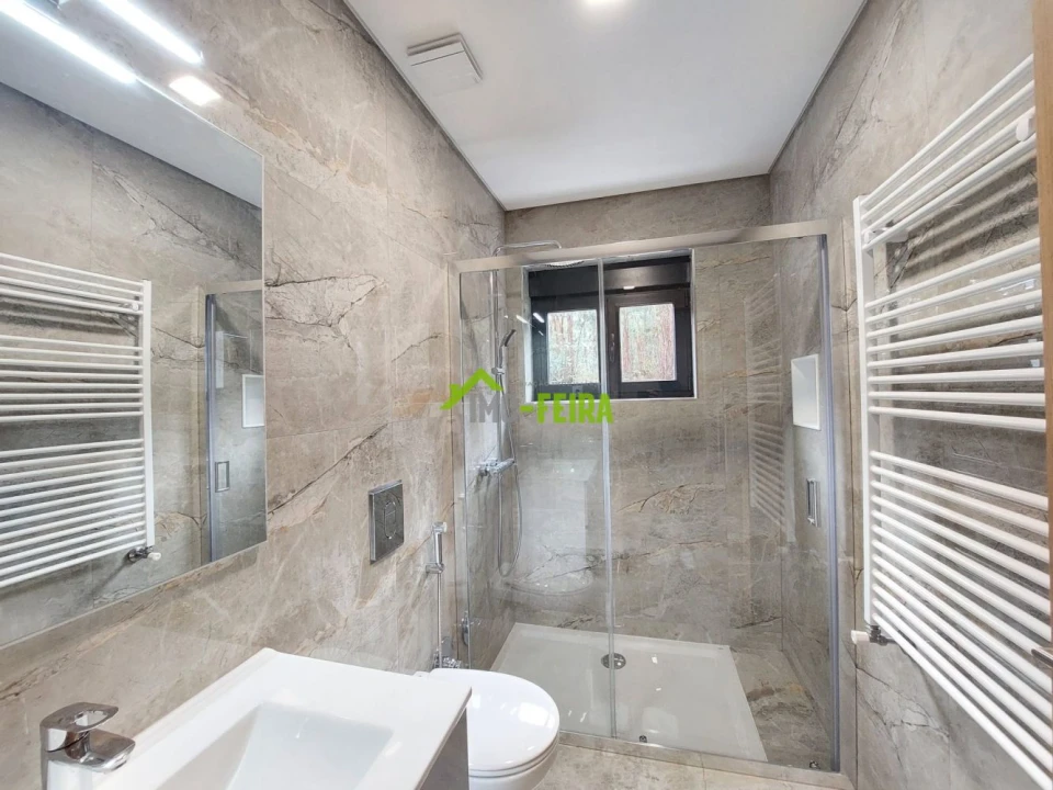 Moradia T3 para Venda em Macieira de Sarnes Foto 15