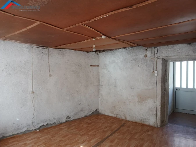 Moradia T3 para Venda em Lorvão Foto 11