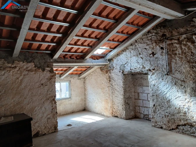 Moradia T3 para Venda em Lorvão Foto 8