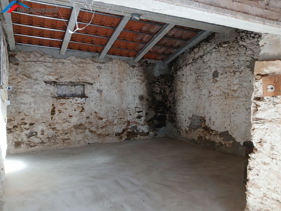 Moradia T3 para Venda em Lorvão Foto 5