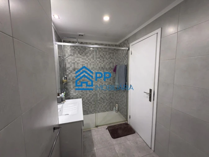 Apartamento T3 para Venda em Custóias, Leça do Balio e Guifões Foto 8