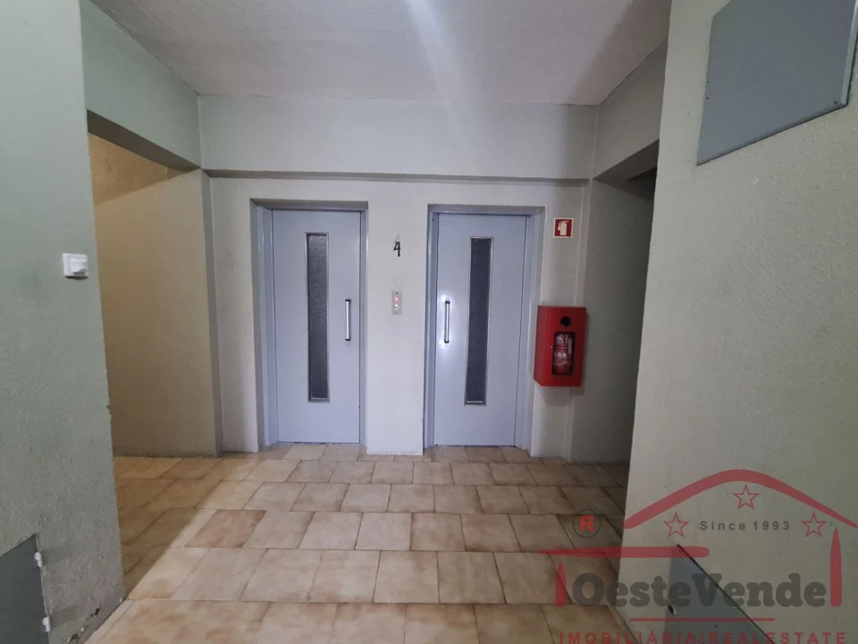 Apartamento T1 para Venda em Massamá e Monte Abraão Foto 21