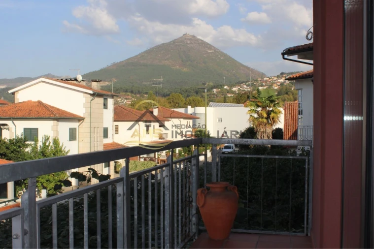 Moradia T5 para Venda em Mondim de Basto Foto 2