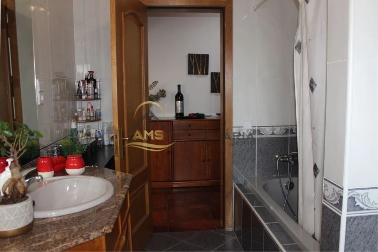 Moradia T5 para Venda em Mondim de Basto Foto 32