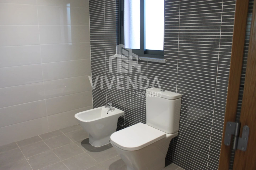 Moradia T5 para Venda em Fernao Ferro Foto 30