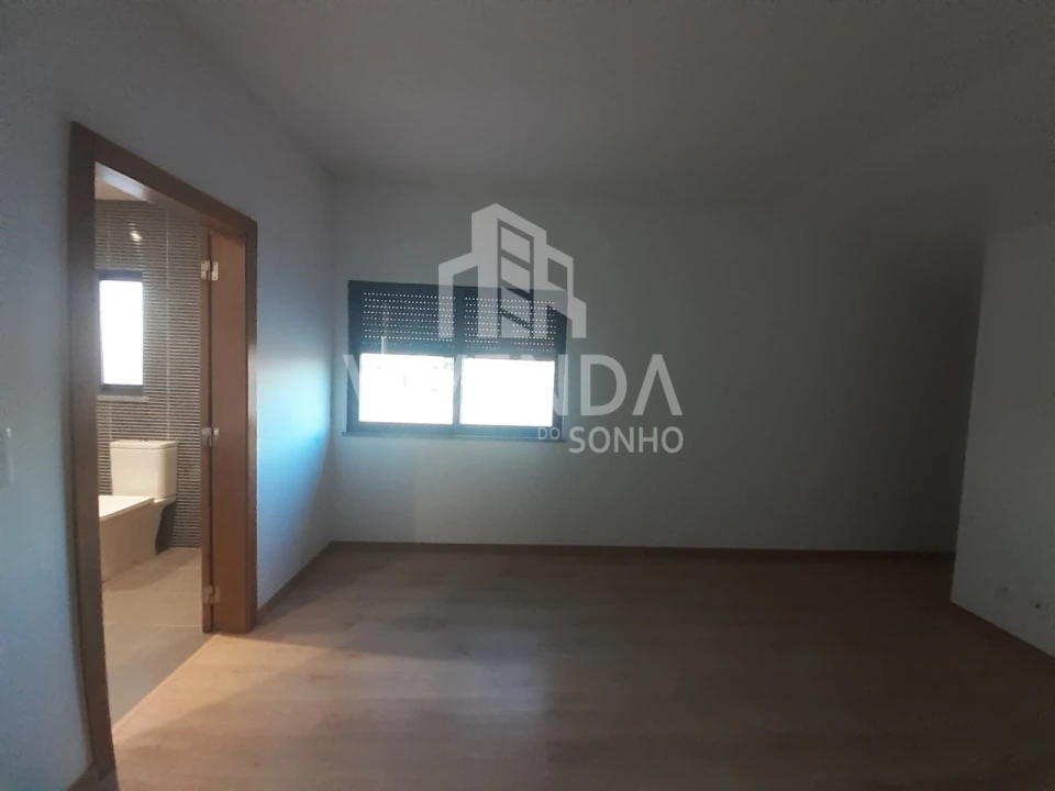 Moradia T5 para Venda em Fernao Ferro Foto 34