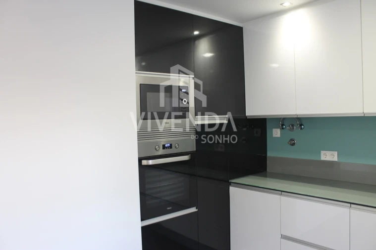 Moradia T5 para Venda em Fernao Ferro Foto 14