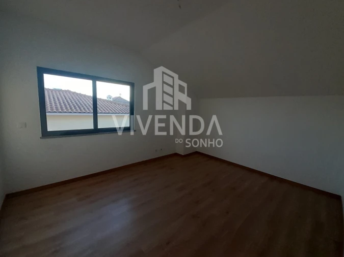 Moradia T5 para Venda em Fernao Ferro Foto 44