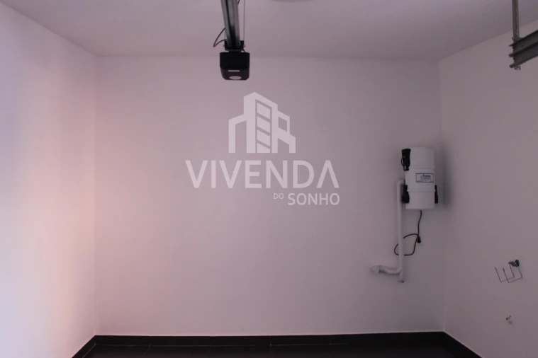 Moradia T5 para Venda em Fernao Ferro Foto 48