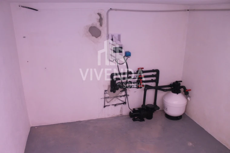 Moradia T5 para Venda em Fernao Ferro Foto 50