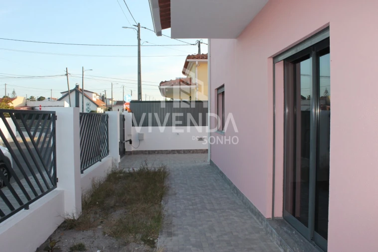 Moradia T5 para Venda em Fernao Ferro Foto 51