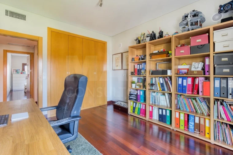 Apartamento T4 para Venda em Odivelas Foto 4